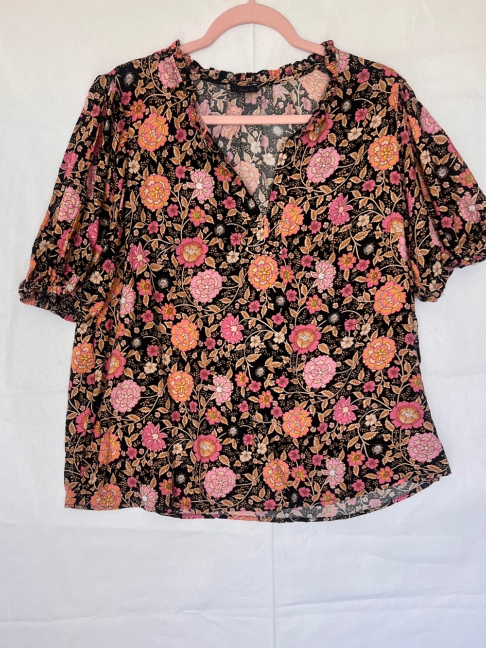 Jones New York Black Floral V-Neck Blouse with Pink & Orange 1X